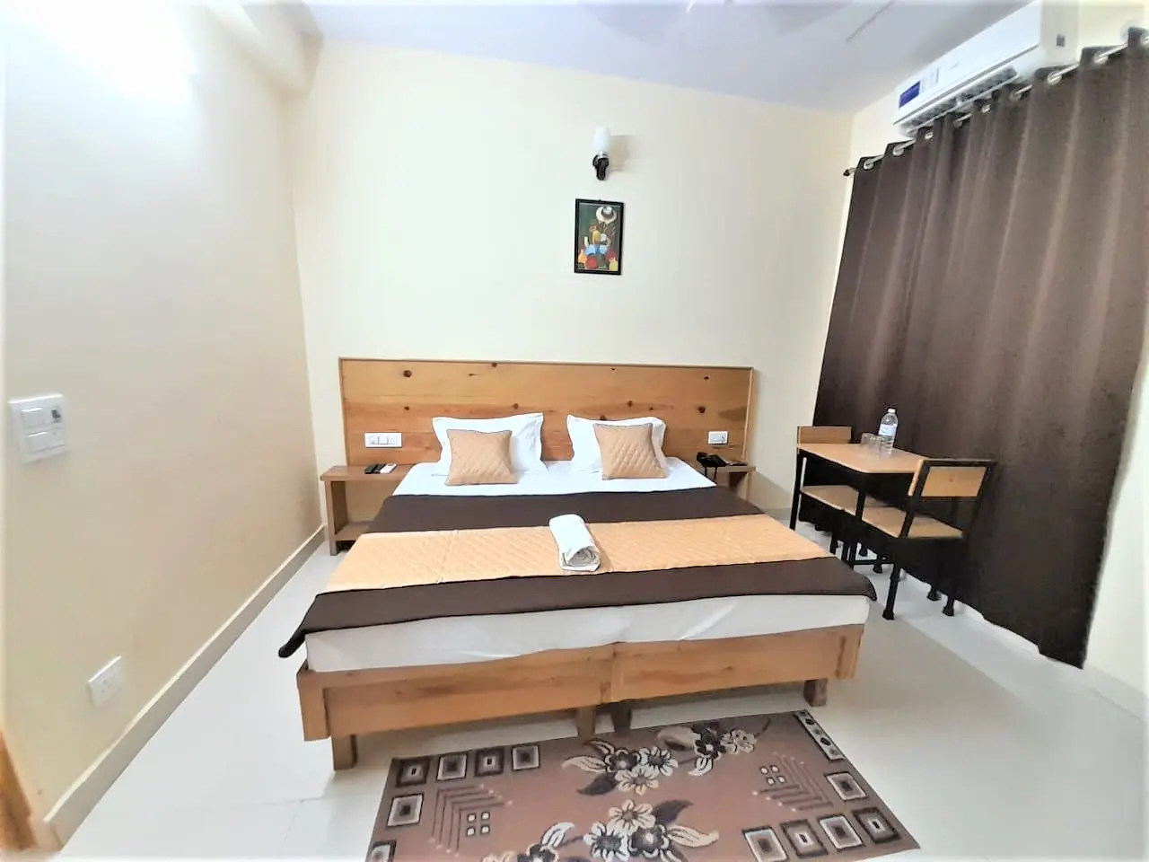 beste Yogalehrer ausbildung in Rishikesh